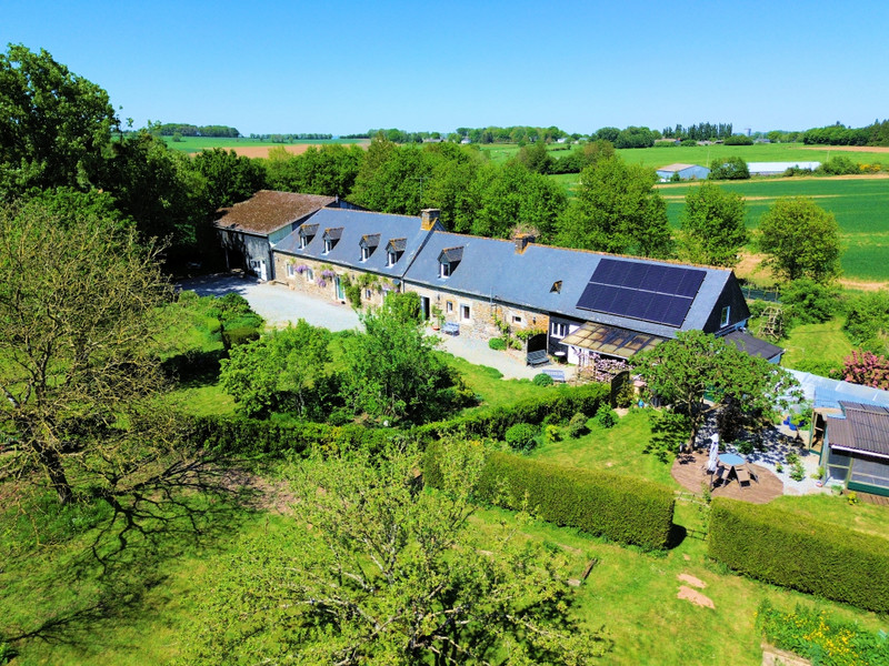 Maison à vendre à Saint-Barnabé, Côtes-d'Armor - 329.500 € - photo 1