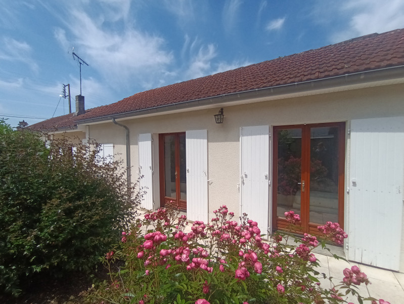 French property for sale in Angoulême, Charente - €218,000 - photo 10