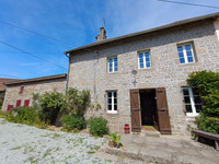 Maison à vendre à Aubusson, Creuse - 89.900 € - photo 1