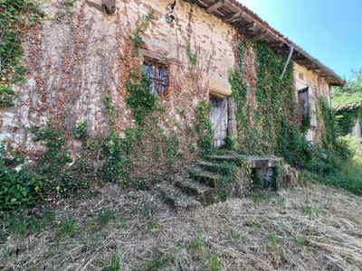 French property for sale in Saint-Martin-de-Fressengeas, Dordogne - €31,600 - photo 2