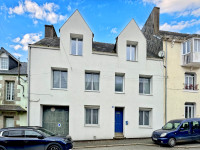 Propriété à vendre à Callac, Côtes-d'Armor - 215 000 € - photo n°1