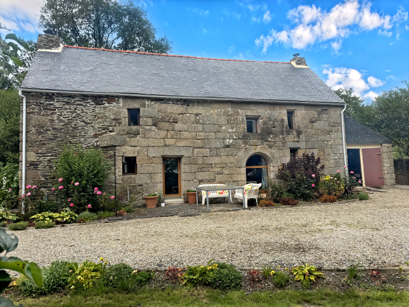 Propriété à vendre à Kergrist-Moëlou, Côtes-d'Armor - 194 400 €