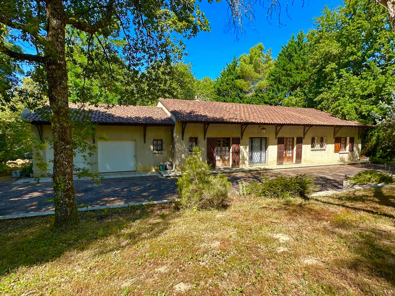 Maison à vendre à Lembras, Dordogne - 365.000 € - photo 1