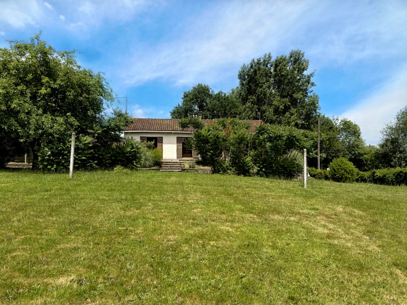 French property for sale in Nantheuil, Dordogne - €156,600 - photo 2