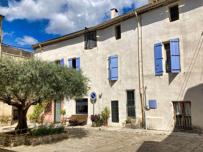 Maison à vendre à Gignac, Hérault - 340.000 € - photo 1