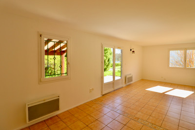 French property for sale in Écuras, Charente - €88,000 - photo 2