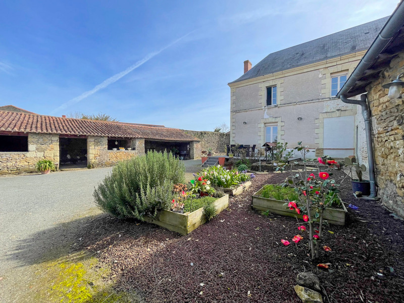 French property for sale in Louzy, Deux-Sèvres - €260,400 - photo 10