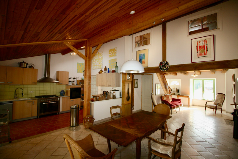 French property for sale in Bussière-Badil, Dordogne - &#8364;187,500 - photo 3