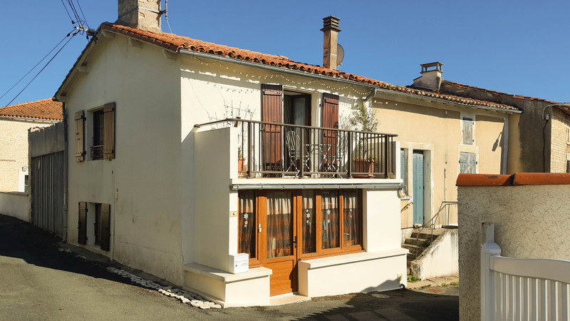 French property for sale in Couture-d'Argenson, Deux-Sèvres - €46,600 - photo 0
