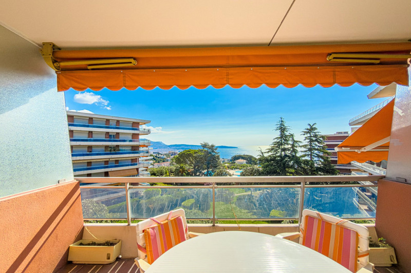 French property for sale in Nice, Alpes-Maritimes - €399,000 - photo 1