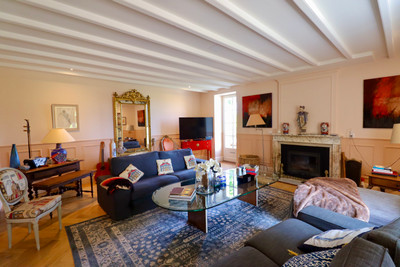 French property for sale in Bellevigne, Charente - €550,000 - photo 1