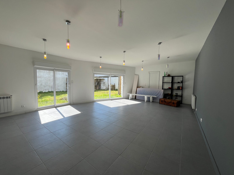 French property for sale in La Rochelle, Charente-Maritime - €547,000 - photo 4