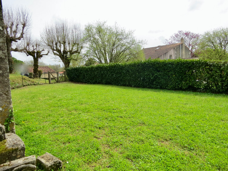 French property for sale in Annepont, Charente-Maritime - €278,200 - photo 10