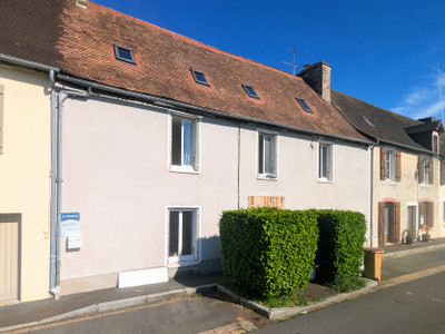 Maison à vendre à Jumilhac-le-Grand, Dordogne, Aquitaine, avec Leggett Immobilier