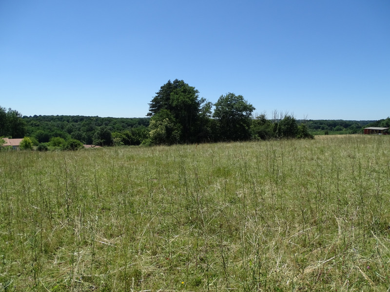 French property for sale in Limeyrat, Dordogne - €43,000 - photo 2