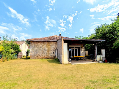 Maison à vendre à Feuillade, Charente, Poitou-Charentes, avec Leggett Immobilier