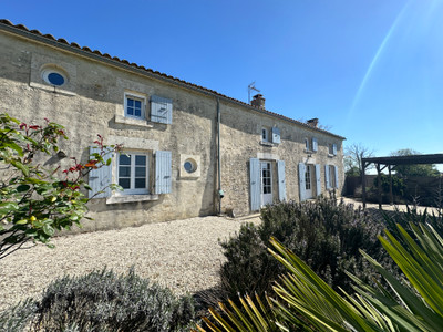 Maison à vendre à Maillezais, Vendée, Pays de la Loire, avec Leggett Immobilier