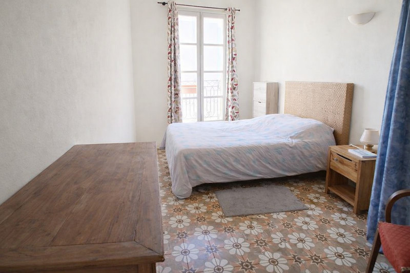 French property for sale in Pézenas, Hérault - €225,000 - photo 5