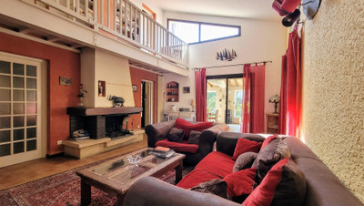 French property for sale in Villelongue-de-la-Salanque, Pyrénées-Orientales - €570,000 - photo 2