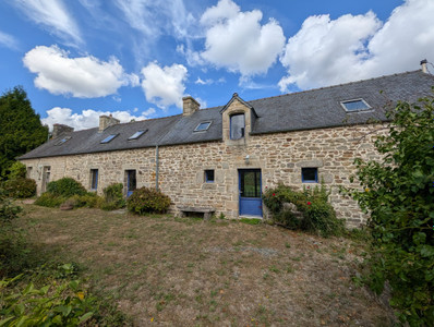 Maison à vendre à Loguivy-Plougras, Côtes-d'Armor, Bretagne, avec Leggett Immobilier