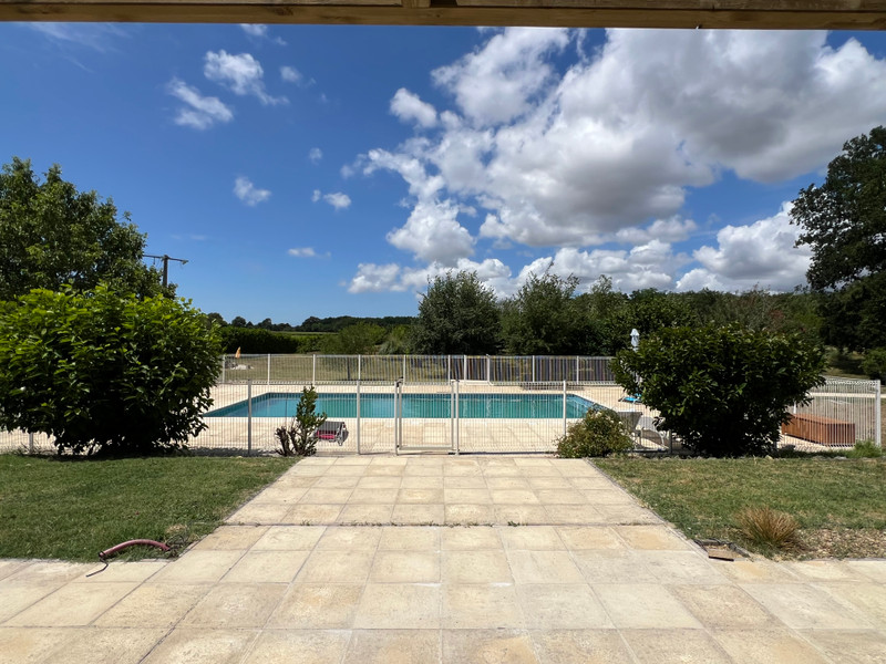 French property for sale in Lorignac, Charente-Maritime - €500,000 - photo 11