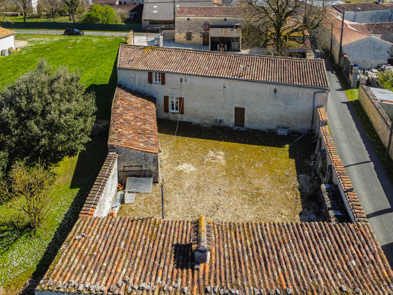 French property for sale in Rouillac, Charente - €199,000 - photo 8