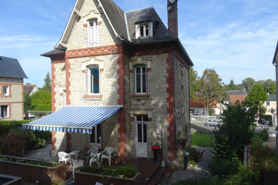 Maison à vendre à Bagnoles de l'Orne Normandie, Orne, Basse-Normandie, avec Leggett Immobilier
