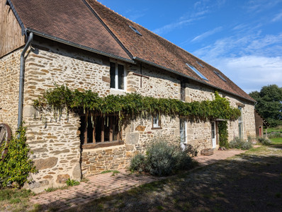 Maison à vendre à Saint-Denis-sur-Sarthon, Orne, Basse-Normandie, avec Leggett Immobilier