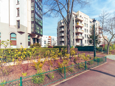 French property for sale in Puteaux, Hauts-de-Seine - €698,000 - photo 7
