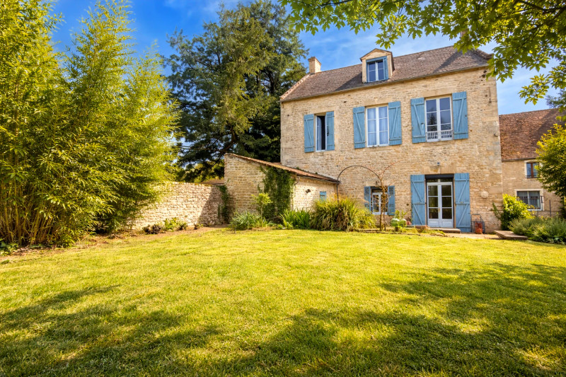 Propriété à vendre à Falaise, Calvados - 353 000 €