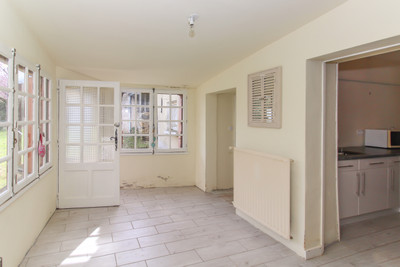 French property for sale in Thénezay, Deux-Sèvres - €64,600 - photo 1