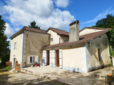 Maison à vendre à Manzac-sur-Vern, Dordogne, Aquitaine, avec Leggett Immobilier