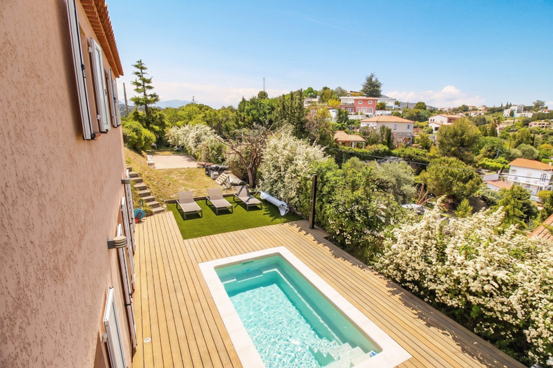 French property for sale in Nice, Alpes-Maritimes - €740,000 - photo 0