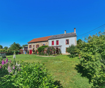 Maison à vendre à Saint-Marc-à-Frongier, Creuse, Limousin, avec Leggett Immobilier