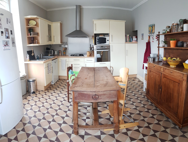 French property for sale in Ayron, Vienne - &#8364;250,000 - photo 2