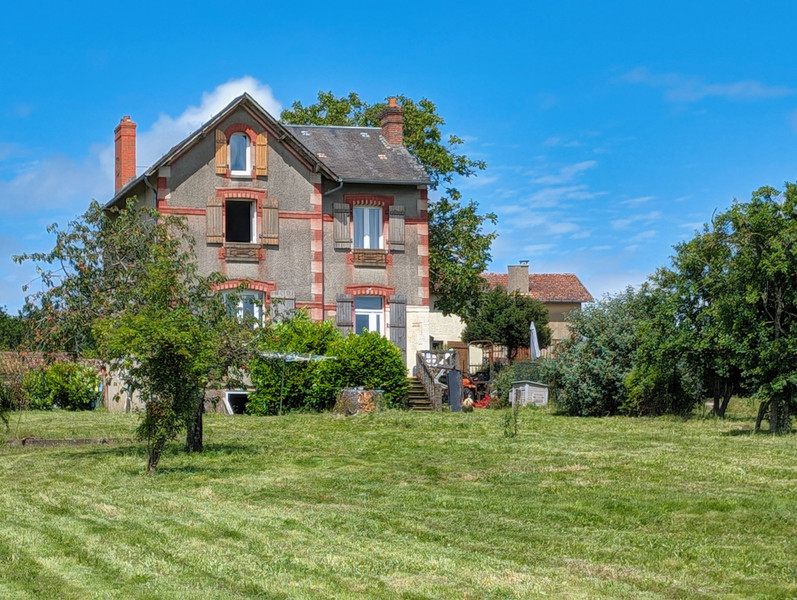 French property for sale in Le Dorat, Haute-Vienne - €349,800 - photo 2