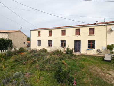 Maison à vendre à Saint-Pierre-du-Chemin, Vendée, Pays de la Loire, avec Leggett Immobilier