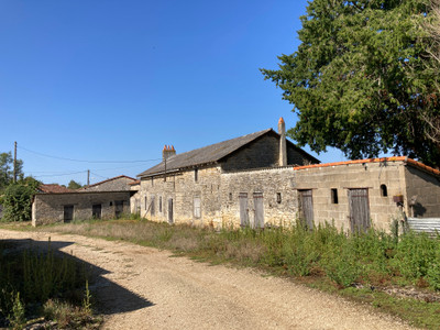 French property for sale in Mauprévoir, Vienne - €69,950 - photo 2