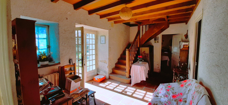 French property for sale in Gout-Rossignol, Dordogne - €147,150 - photo 2