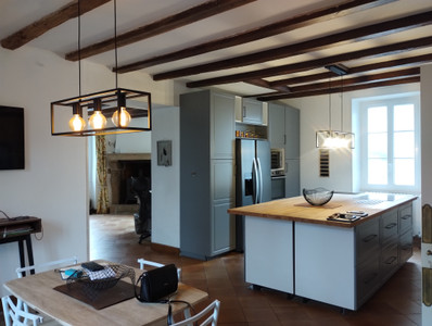 Maison à vendre à Val d'Issoire, Haute-Vienne, Limousin, avec Leggett Immobilier