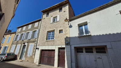 French property for sale in La Rochefoucauld-en-Angoumois, Charente - €413,400 - photo 9