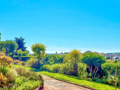 French property for sale in Antibes, Alpes-Maritimes - €395,000 - photo 4