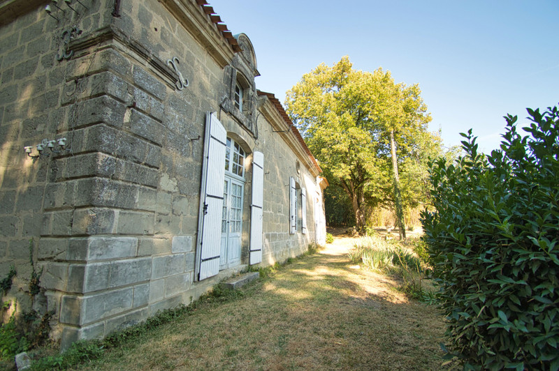 French property for sale in Seyches, Lot-et-Garonne - &#8364;279,000 - photo 2