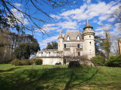 Chateau à vendre à Auch, Gers, Midi-Pyrénées, avec Leggett Immobilier