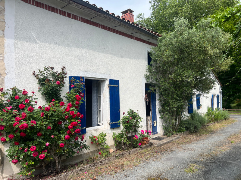 French property for sale in Eynesse, Gironde - €180,000 - photo 0