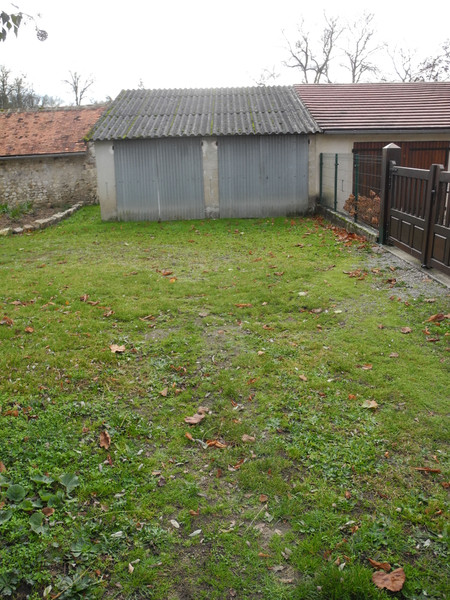 French property for sale in Ciron, Indre - &#8364;88,000 - photo 10