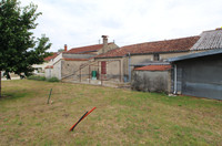 Maison à vendre à Chives, Charente-Maritime - 36.600 € - photo 8