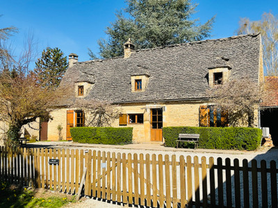 Maison à vendre à Saint-Geniès, Dordogne, Aquitaine, avec Leggett Immobilier