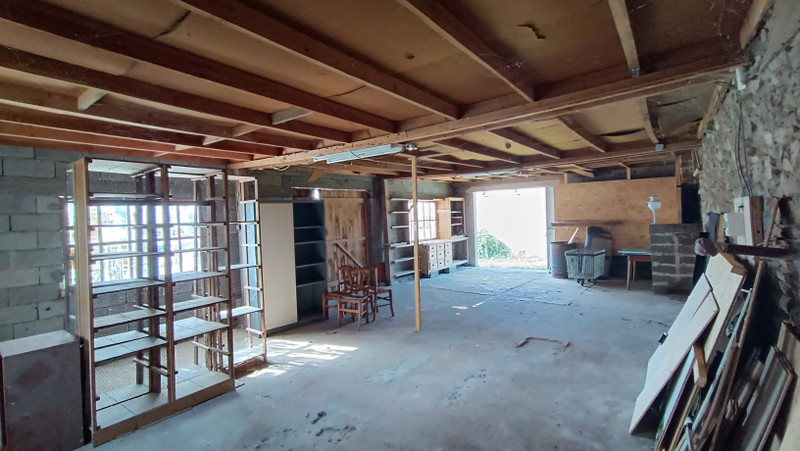 French property for sale in Auzances, Creuse - €75,000 - photo 5