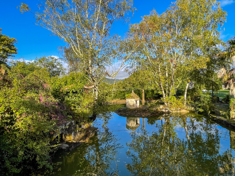 French property for sale in Beaulieu-sur-Dordogne, Corrèze - €397,500 - photo 2